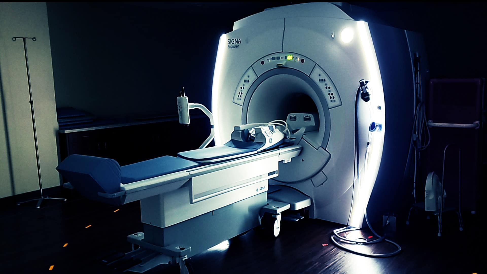 Understanding the Differences Between MRI and X-rays